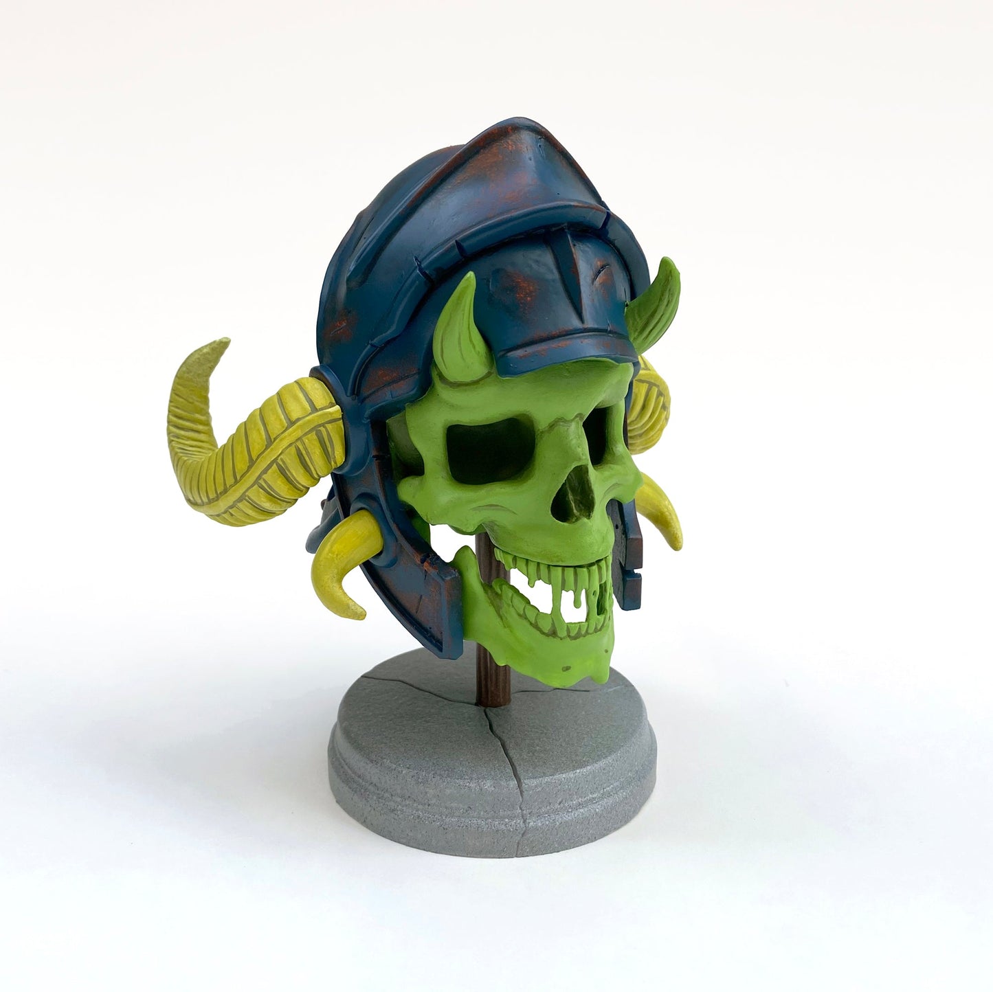 K-NOR Warrior Skull resin figure